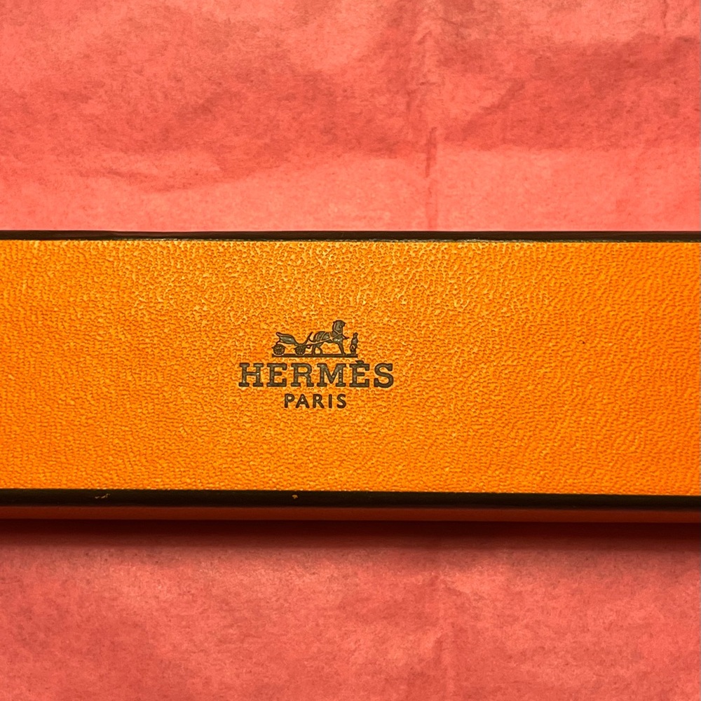 Hermès wristlet/phone strap with manufacturer flaw NIB - Picture 2 of 4